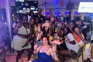 Miami: Bar Crawl guiado con descuentos en bebidas y entrada al club