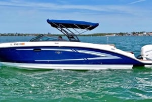 Miami: Guided Boat Tour with Champagne