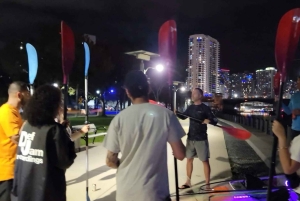 Miami: Nocna wycieczka kajakiem z oświetleniem LED i napojami z przewodnikiem