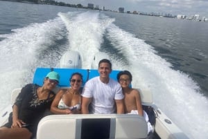 Miami: 4-Hour Island Hopping Boat Trip with Water Toys