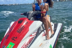 Miami: Aventura de Jet Ski com passeio de barco de cortesia