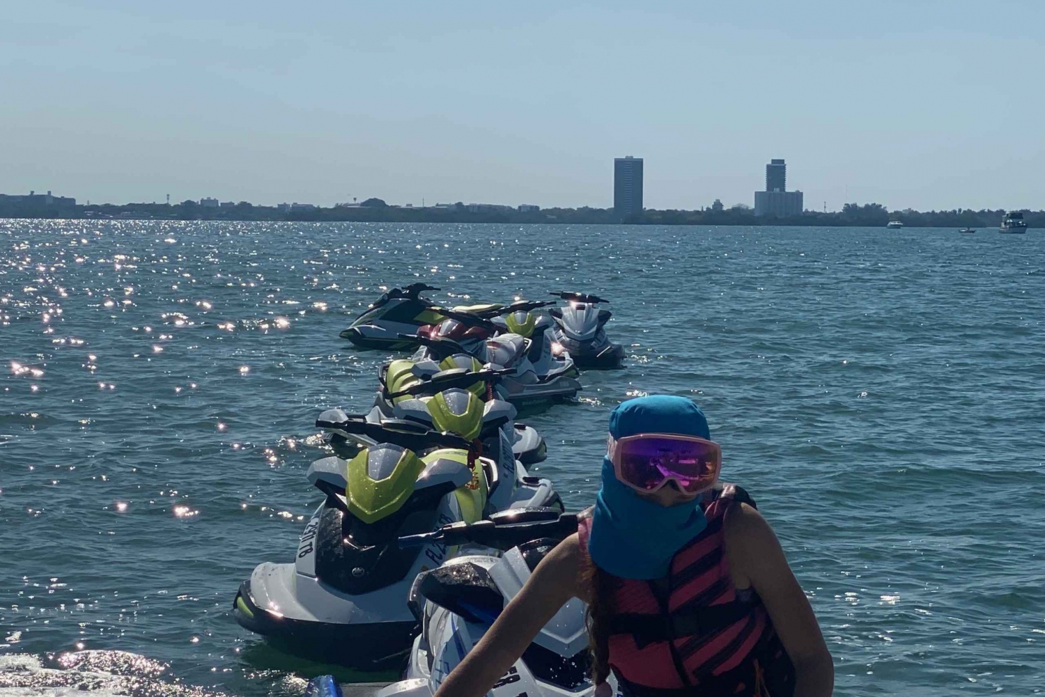 Miami: Biscayne Bay 1-hour Jet Skiing and Pontoon Boat Ride in Miami