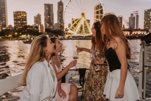 Miami: Crociera di lusso in barca elettrica con degustazione di vini e salumi