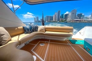 Luxury Yacht Experience in Miami (4 hrs Bella Vita)