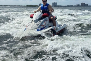 Miami: Passeio de Jetski em Miami Beach com barco e bebidas