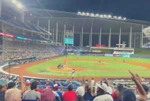 Miami: Miami Marlins Baseball Game Ticket at loandepot Park