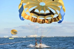 Miami: Parasailen in Biscayne Bay