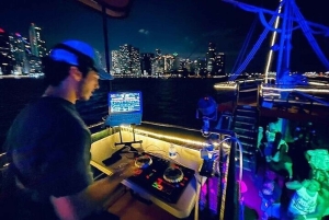 Crucero Miami Party Boat: ¡Luces de la ciudad y vistas del horizonte!