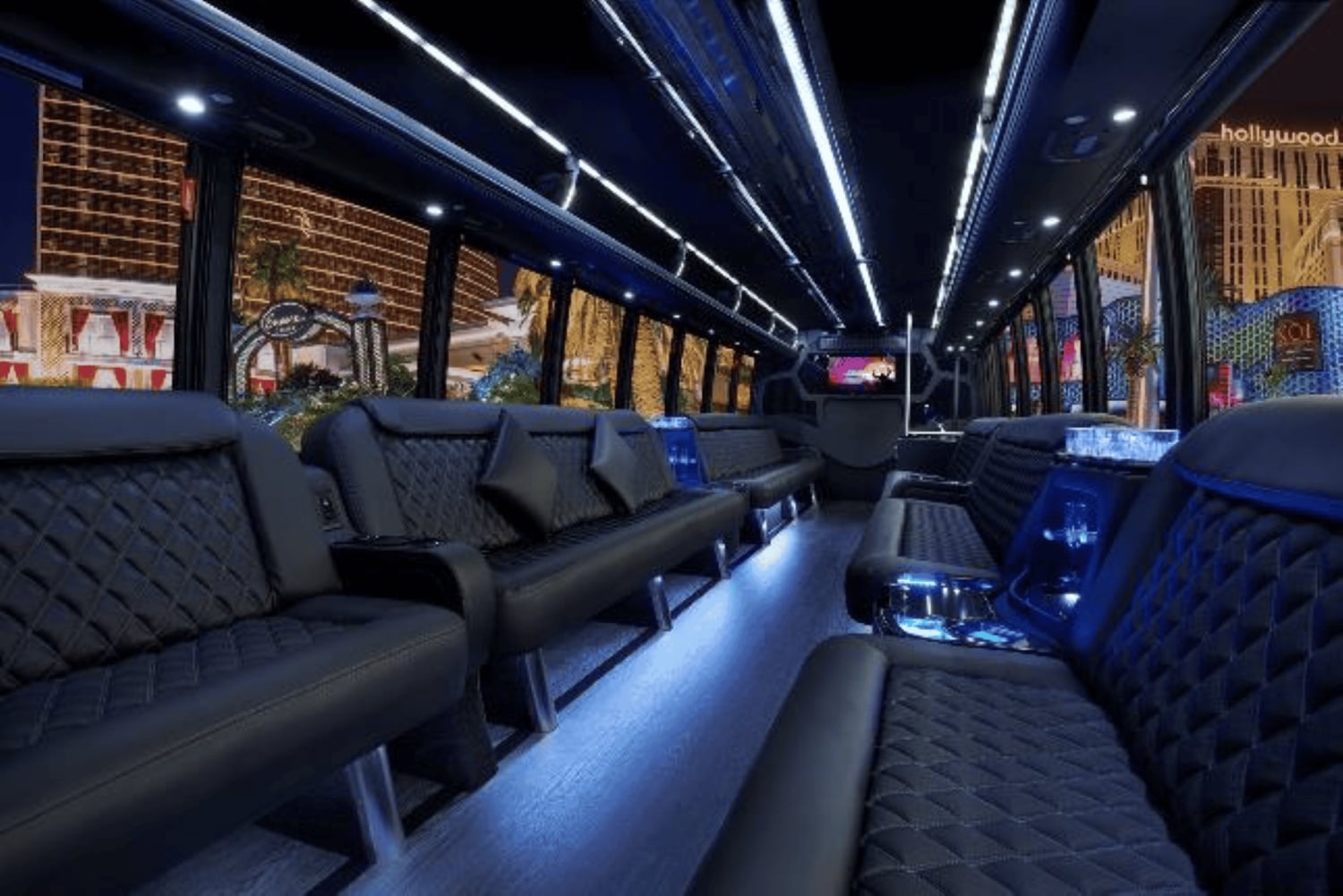 Miami: Party Bus - 5-Hour VIP Nightlife Tour