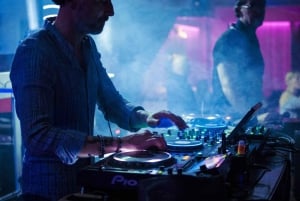 Miami: Boat Party Nightclub with Live DJ & Open Bar