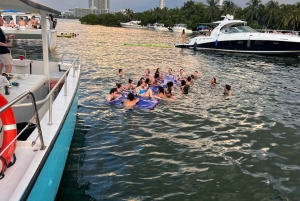 Fiesta en yate en Miami para 34PP Despedida de soltera Fiesta de cumpleaños