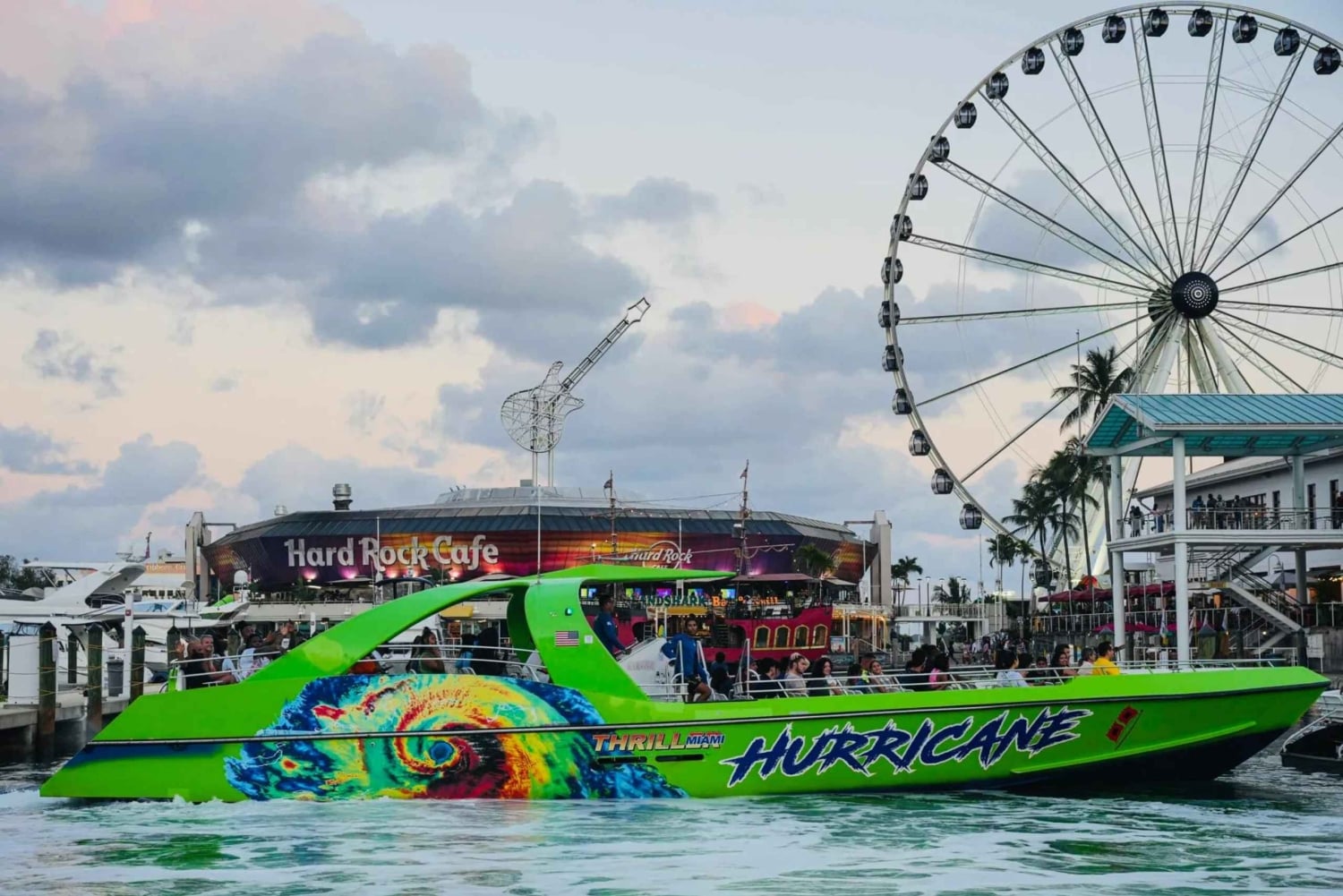 Miami: Personalized Tour: Biscayne Bay Speedboat by Pintours