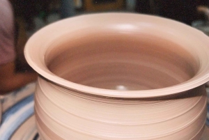 Miami: clase de alfarería con torno