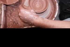 Miami: clase de alfarería con torno