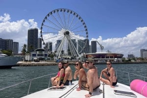 Miami : Location d'un yacht privé de luxe de 52 pieds avec capitaine