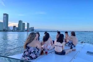 Miami: Private 52ft Luxury Yacht Rental with Captain