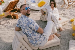 Miami: Private Beach Lounge and Picnic Set Up