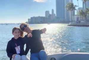Miami: Yksityinen veneenvuokraus samppanjan ja kapteenin kanssa