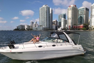 Miami: tour privado en barco con capitán y vistas del horizonte