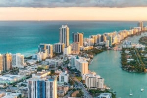 Miami: Private Luxury Airplane Tour with Champagne