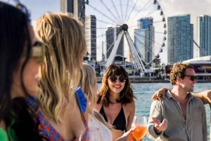 Miami: Private Boat Charter Guided and Tailored Experience