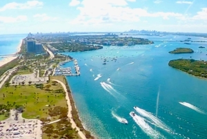 Miami: Private Luxury Helicopter Flight with Champagne