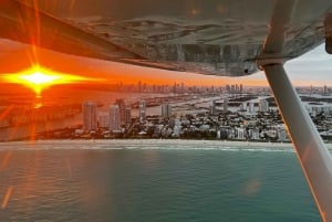 Miami Beach: Volo privato romantico al tramonto con champagne