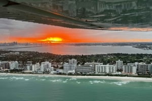Miami Beach: Romantische privévlucht bij zonsondergang met champagne