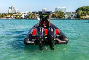 Miami: Private Speedboat Charter with Captain