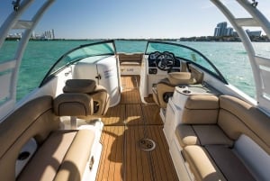 Miami: Private Tailored Sightseeing Boat Tour