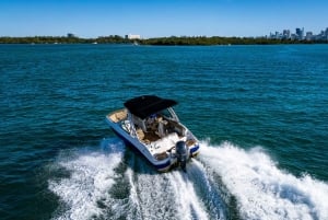 Miami: Private Tailored Sightseeing Boat Tour