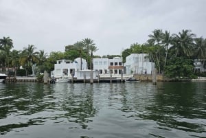 Miami: Private Tailored Sightseeing Boat Tour