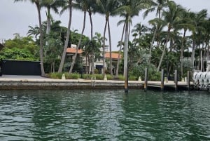 Miami: Private Tailored Sightseeing Boat Tour