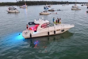 Miami: Privater Yachtcharter mit Getränken