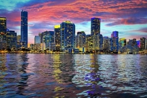Miami: Cruzeiro guiado em um iate particular e tour com o capitão