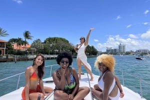 Miami : Location d'un yacht privé avec champagne et plongée en apnée