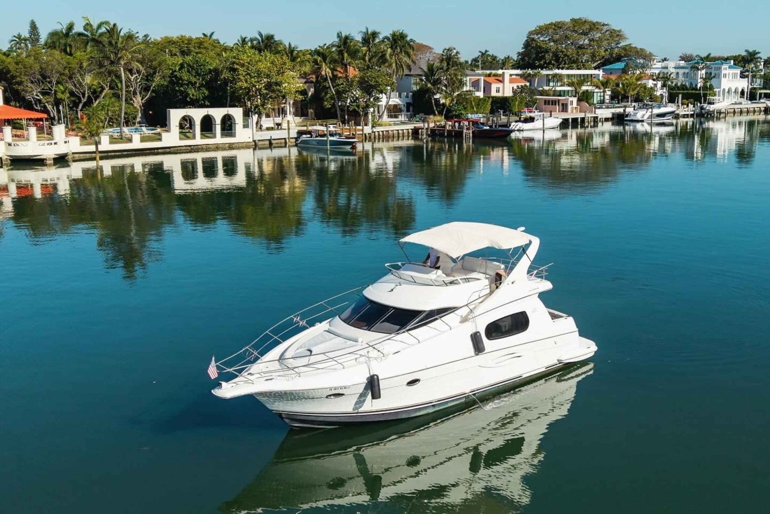 Miami : location de yacht privé avec capitaine, bateau de 48 pieds
