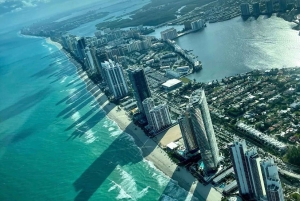 Miami: Romantic 1-Hour Private Flight Tour with Champagne