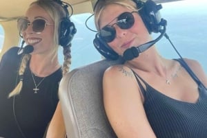 Miami: Romantic 1-Hour Private Flight Tour with Champagne