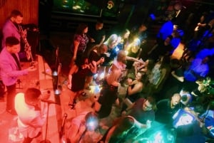 Miami: Salsa Night Lessons with Mojitos, Food, and Nightclub