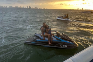 Miami: Abenteuer Meer! Jetski-Verleih+30min Bootstour inklusive