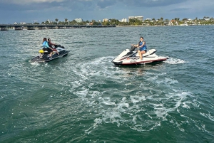 Miami: Aventura no mar! Aluguel de Jetski + 30 minutos de passeio de barco incluído