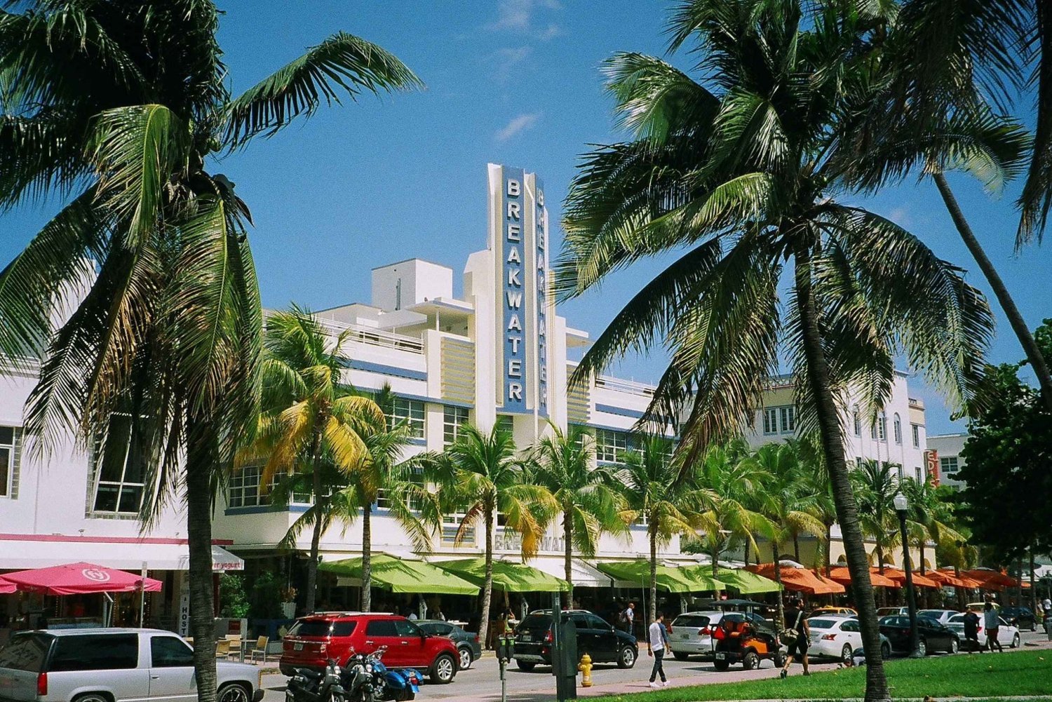 Miami Beach: Self-Guided Walking Tour With Audio Guide