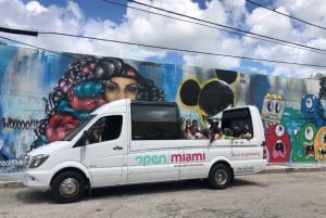 Miami Sightseeing Tour in a Convertible Bus