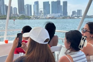 Miami: Skyline Sightseeing Cruise of Millionaire's Homes