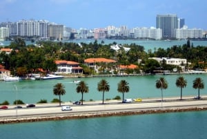 Miami: South Beach: 30-minutowa wycieczka prywatnym luksusowym helikopterem