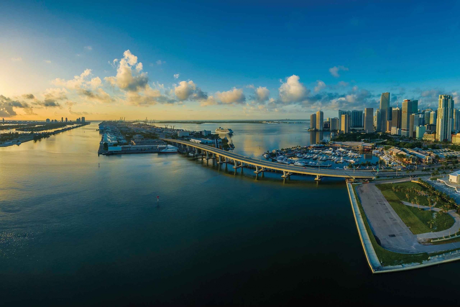 Miami South Beach e Venetian Islands Golf Cart privato ...