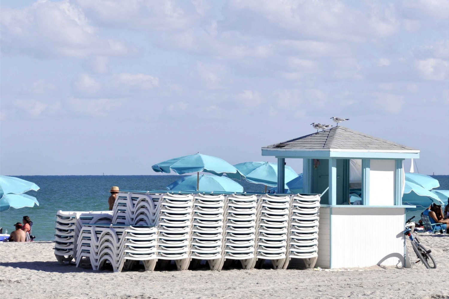 Miami: South Beach Chair and Sun Umbrella Rental
