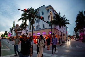 Miami: South Beach Food & Fun Art Deco Walking Tour