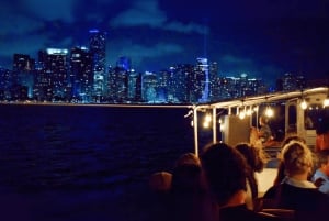 Croisière au coucher du soleil avec champagne à Miami Très bien notée pour ses vues sur la ligne d'horizon